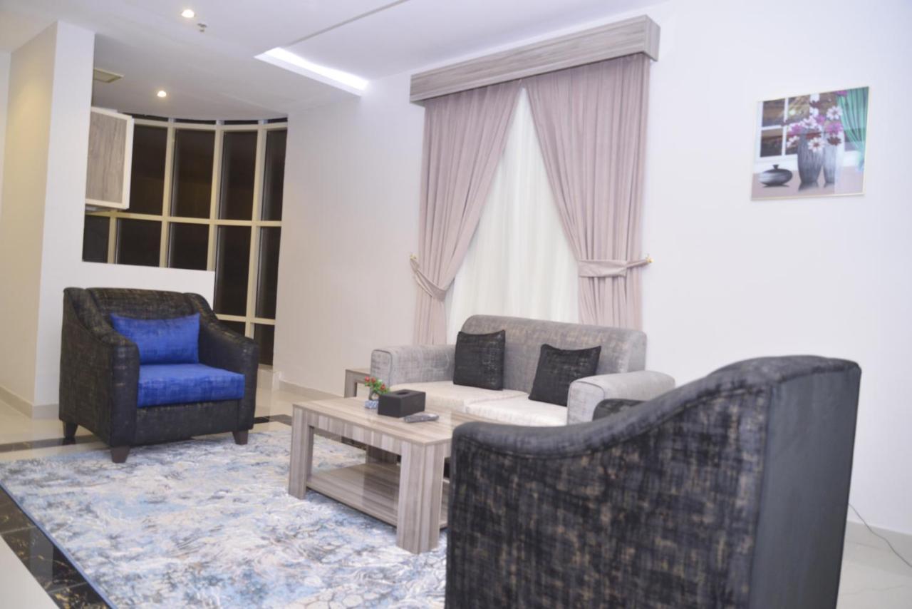 جدة العنقود الأحمر Lavana - شارع صاري المظهر الخارجي الصورة